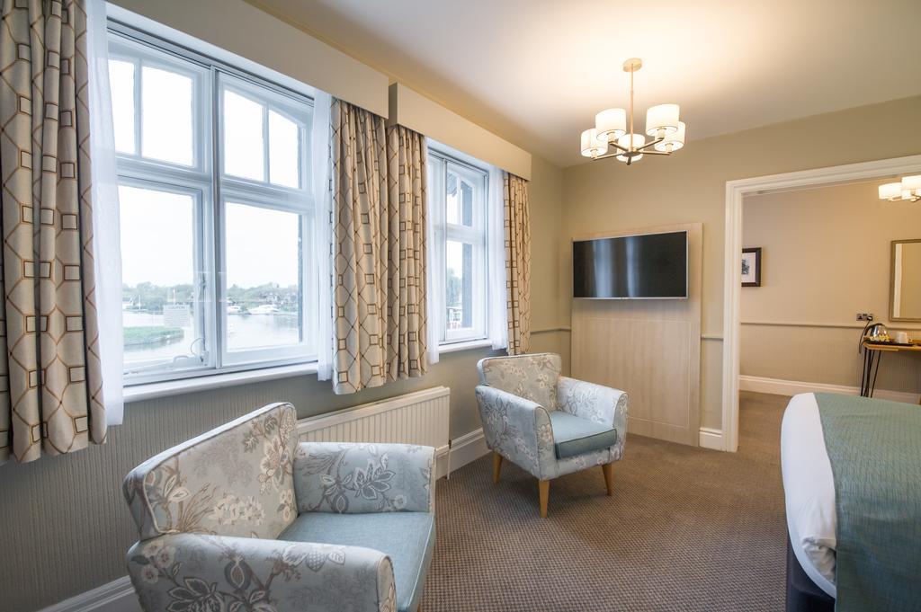 The Swan Inn By Innkeeper'S Collection Хорнинг Экстерьер фото