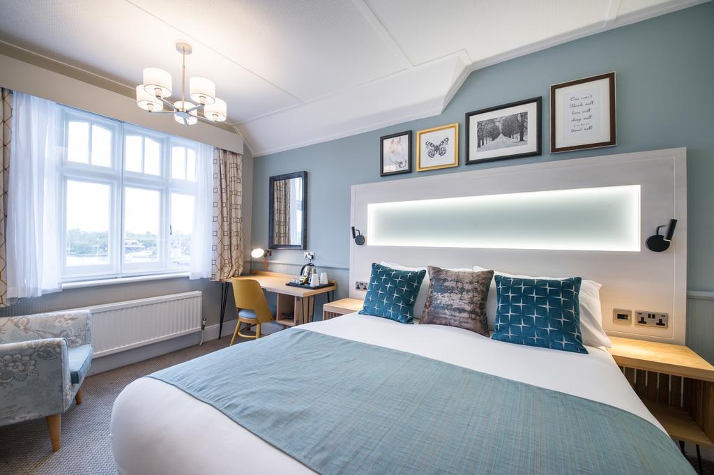 The Swan Inn By Innkeeper'S Collection Хорнинг Экстерьер фото
